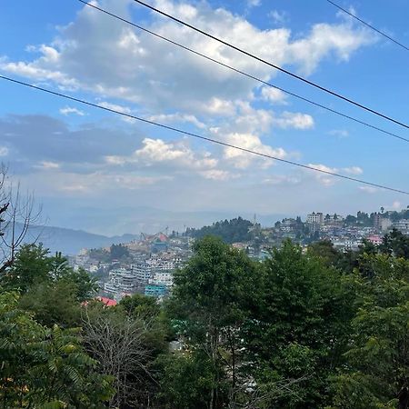 La Colline Resort Kohima Esterno foto