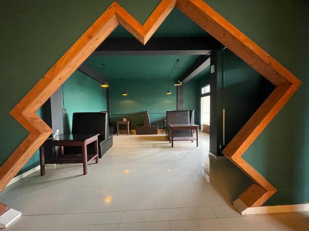 La Colline Resort Kohima Esterno foto