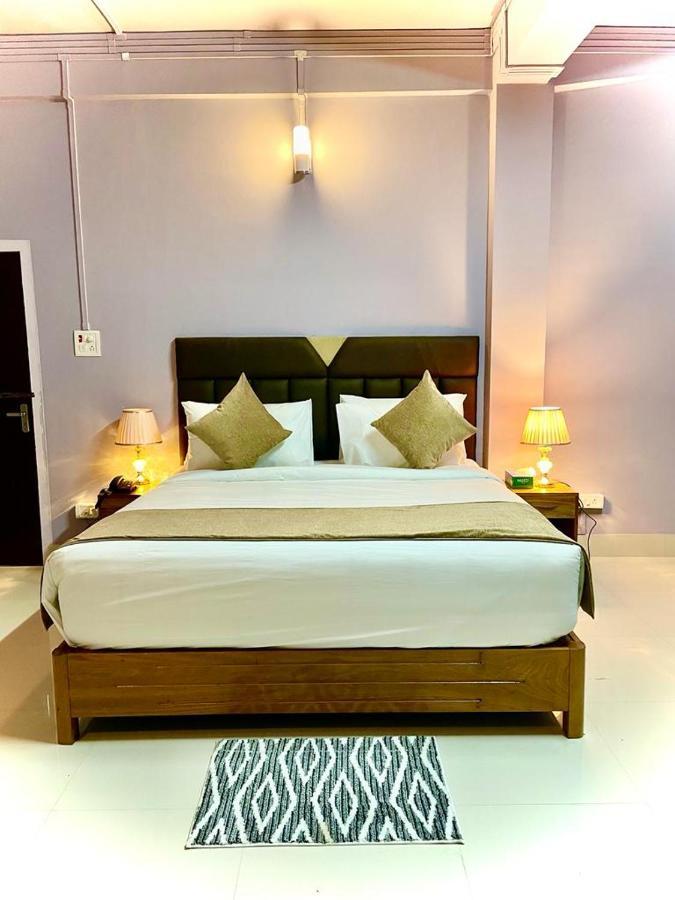 La Colline Resort Kohima Esterno foto